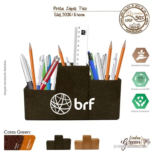 Porta lápis ecológico personalizada - Porta Lápis Trio Green sustentável feito com 50% de fibra de coco ou madeira e 50% de Plástico Premium (PP) com três cavidades, de alturas diferentes e design com linhas retas. Prático, funcional e versátil, ideal para organizar a mesa com itens de escritório, maquiagens, cosméticos dentre outros.