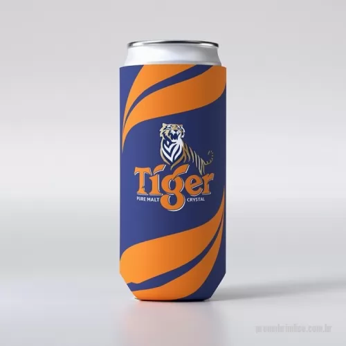 Porta lata de neoprene personalizada - Porta Latas Palito 350ml Personalizado, Confeccionado em neoprene de 3 mm de espessura, é um excelente isolante térmico, comparável ao isopor na mesma espessura. É flexível e leve, muito apreciado em eventos.