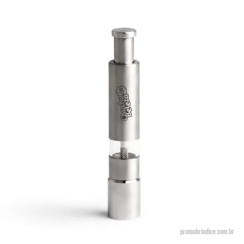 Porta Utensílios personalizada - Compacto e portátil, este Triturador de Tempero é o aliado perfeito para realçar o sabor de diversas receitas! Feito de inox, possui um visor transparente que permite ver a quantidade exata de tempero. A haste interna de alumínio e o mecanismo em cerâmica garantem uma moagem precisa, ideal tanto para uso profissional quanto doméstico.