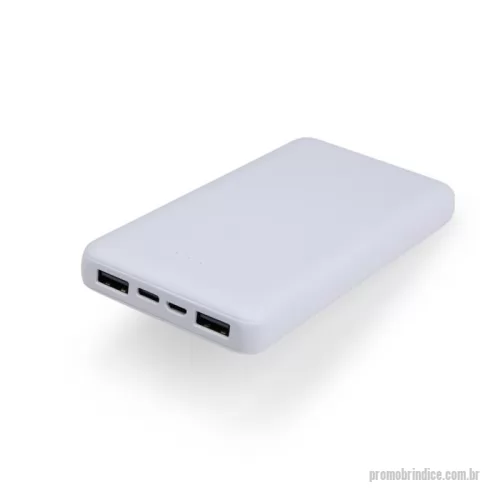 Power bank personalizado - Power bank com estrutura em plástico com potência de 10.000mAh e quatro luzes de LED para indicar o status de carga. Possui quatro entradas diferentes: duas portas USB, uma porta Micro USB e outra USB-C, esta dedicada para a recarga do carregador portátil. Verificar cores disponíveis. Acesse royalgift.com.br