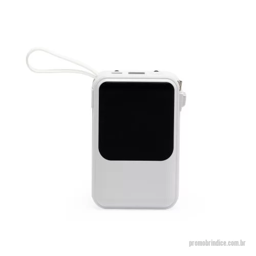 Power bank personalizado - Carregador portátil em plástico, até 10.000mAh. Display de carga, quatro cabos (micro-USB, USB-C, Lightning, USB). Capacidade real 6.000mAh.