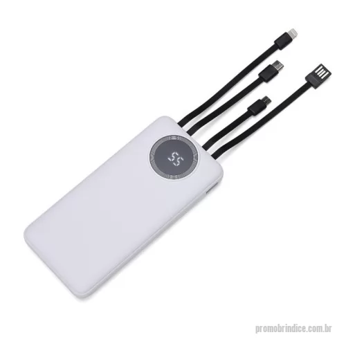 Power bank personalizado - Carregador portátil de 10.000mAh com display digital indicador de bateria, contém duas lanternas de LED e quatro cabos com saídas para: cabo Lightning, USB-C, micro USB e USB. O carregador possui uma porta USB dupla (entrada e saída) com carga rápida e duas entradas, USB-C e micro USB, exclusivas para o carregamento do próprio dispositivos Acompanha cabo USB para recarga.
