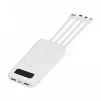 Carregador portátil power bank com 10.000mAh e carregamento via indução ou via cabo. Com display digital indicador de bateria, o carregador contém quatro cabos acoplados: Lightning, Tipo-C, V8 e saída USB para o carregamento da própria bateria. Portas de entrada: V8, Tipo-C e duas portas USB.
