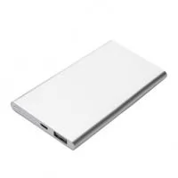 Power bank de metal com indicador de carga em led. Corpo metálico de design fino com detalhe branco nas laterais, “entrada” e “saída” de 5v, 4 indicadores de carga em led branco e botao liga/desliga, 2800 mAh. Acompanha cabo USB.