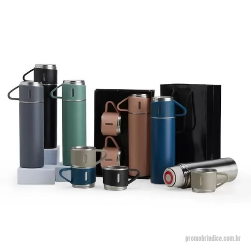 press kit personalizados - Kit garrafa térmica 450ml com duas tampas extras que podem ser utilizadas como xícaras. Garrafa produzida em inox com base antiderrapante e tampas de inox com revestimento plástico. Acompanha sacola de papel com berço de papelão para acomodação das peças.