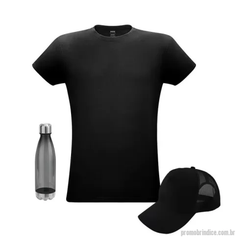 press kit personalizados - Kit Onboarding (Boas Vindas e Integração) 30508 - Camiseta unissex de corte regular em malha 100% algodão (135 g/m2) com fio 30/1 misto. Com gola em ribana 1,5x1,5 com fita de reforço e com costura dupla nas mangas, barra de fundo e laterais. Tamanhos: P, M, G, GG, XGG. Grade de tamanhos especiais (PP, G2, G3, G4 e G5) considerar acréscimo de 10% sobre o valor do orçamento. 94687 - Squeeze em AS e aço inox com capacidade até 700 ml. ø74 x 265 mm. 300100 - Boné promocional modelo Trucker ou Americano, regulador plástico e personalização em silk 1 cor frontal (pode ser colorido ou bordado consulte valores especiais).