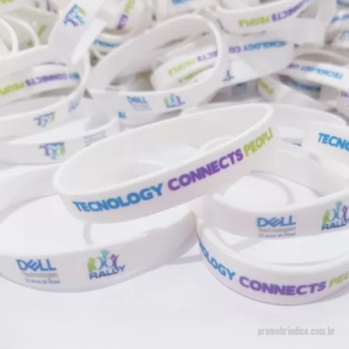 Pulseira emborrachada personalizada - Pulseira personalizada emborrachada. Material em gel polímero, com impressão em silk.  Para públicos variados como: eventos filantrópicos e religiosos, corridas, maratonas, shows, praias e clubes campanhas ou promoções.ALÉM DESSE PRODUTO TEMOS OUTROS MODELOS EMAIS DE 3.000 ITENS EM NOSSO CATÁLOGO