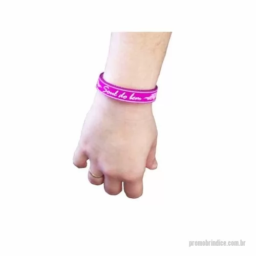 Pulseira personalizada - Diferente das pulseiras de borracha, as Pulseiras Personalizadas Brinde Leve têm a exclusividade e jovialidade do Neoprene. O neoprene 3mm garante a alta qualidade do produto e permite a fácil higienização, garantindo que a sua marca esteja sempre em destaque devido a qualidade do material e a impressão digital de alta qualidade