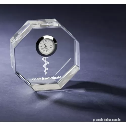 Relógio de mesa personalizado - Relógio de mesa de cristal com gravação a laser interna. Gravamos qualquer imagem ou logo dentro do cristal.