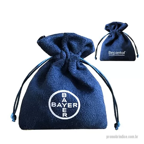 Saco de suede personalizado - Mini saco de Suede azul marinho,  fechamento com cordão acetinado embutido e logo frente/verso. O jeito perfeito de divulgar sua marca enquanto presenteia alguém com sofisticação e estilo.