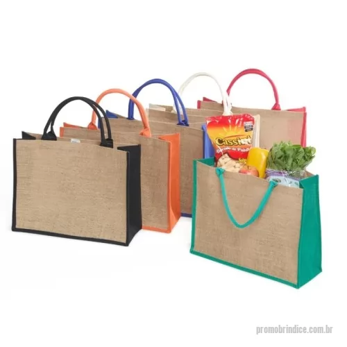 Sacola de Juta personalizada - Descrição: Sacola ecológica confeccionada em juta com alças costuradas na parte interna.  Altura :  35 cm  Largura :  45 cm  Profundidade :  16 cm  Comprimento :  Alça: 44 cm  Medidas aproximadas para gravação (CxL):  29 cm x 41 cm  Peso aproximado (g):  254