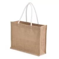 Descrição: Versátil e resistente, nossa sacola de linho é a escolha ideal para adicionar toque de naturalidade a qualquer look do dia. Com alças reforçadas e estrutura de 400g/m², ela é perfeita para carregar itens essenciais, tanto para idas ao mercado quanto para momentos na praia. Um item indispensável para quem valoriza beleza e utilidade.  Altura :  26 cm  Largura :  33 cm  Profundidade :  10,5 cm