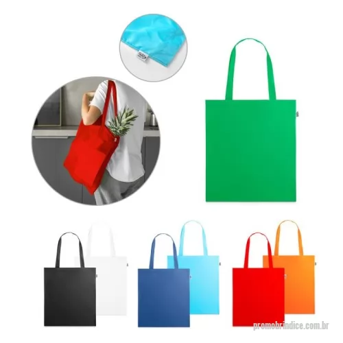 Sacola de Pet personalizada - Sacola 100% poliéster reciclado 190T (100% rPET) Sacola 100% poliéster reciclado 190T (100% rPET).  Produzida a partir de plástico reciclado contribuindo para a redução dos resíduos no meio ambiente.  Alças de 55 cm. 380 x 420 mm