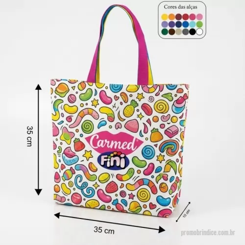 Sacola de Pet personalizada - Sacola em Fibra PET Sublimada – Sustentabilidade, Qualidade e Máxima Personalização A Sacola Personalizada em Fibra PET Sublimada é a opção ideal para empresas que desejam promover sua marca de forma sustentável, moderna e com grande impacto visual. Produzida em tecido de Fibra PET reciclada, alia resistência, excelente acabamento e uma ampla área para personalização através da impressão sublimada de alta definição.  Com a tecnologia Full Color, sua arte pode ser reproduzida sem limite de cores, permitindo a impressão de fotografias, ilustrações, degradês, estampas exclusivas e logotipos com riqueza de detalhes e cores vibrantes.  Seu formato prático, com medidas de 35 cm de altura x 35 cm de comprimento x 10 cm de profundidade, oferece excelente capacidade para transportar brindes, catálogos, materiais promocionais, produtos e kits corporativos, tornando-se uma excelente escolha para eventos, feiras, congressos, ações promocionais e campanhas de marketing.  Principais Benefícios ? Imp