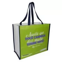 Sacola de  ráfia 120G. Acabamento em costura e impressão digital U.V