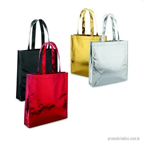 Sacola de TNT metalizado personalizada - Personalize a sacola personalizada brilhante com sua arte e deixe-a única! Sacola de alta resistência e durabilidade, ideal para carregar seus produtos com segurança. Alças de 50cm: Confortáveis para carregar nas mãos ou nos ombros. Laminação Brilhante: Acabamento elegante e sofisticado que valoriza sua marca. Personalizada com seu Logo: Crie uma sacola única e exclusiva para sua empresa ou evento. Ampla variedade de cores e tamanhos: Para atender às suas necessidades específicas. Reutilizável e Ecológica: Uma opção sustentável para o meio ambiente. Ótima opção para brindes promocionais: Presenteie seus clientes com um brinde útil e prático.