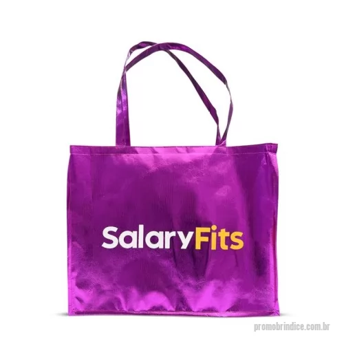 Sacola de TNT metalizado personalizada - Sacola em TNT metalizado no tamanho de 40x50x14 cm (fundo e lateral).