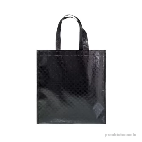 Sacola de TNT metalizado personalizada - Sacola de TNT Metalizado personalizada, 80g gramas, material preto. Outras opções de cores: pink, prata, dourado, vermelho.  A personalização é feita em Silk, até 2 cores, arte sob consulta e envio prévio.