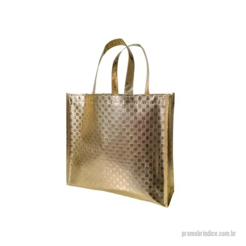 Sacola de TNT metalizado personalizada - Sacola de TNT Metalizado personalizada, 80g gramas, material dourado. Outras opções de cores: pink, prata, preto, vermelho.  A personalização é feita em Silk, até 2 cores, arte sob consulta e envio prévio.
