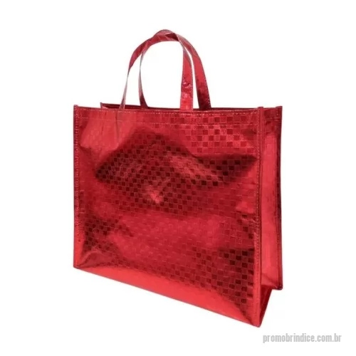 Sacola de TNT metalizado personalizada - Sacola de TNT Metalizado personalizada, 80g gramas, material vermelho. Outras opções de cores: pink, prata, preto, dourado.  A personalização é feita em Silk, até 2 cores, arte sob consulta e envio prévio.