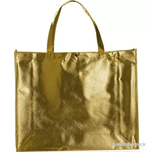 Sacola de TNT metalizado personalizada - Sacola de TNT metalizado Personalizada 18537G com sua logomarca. 20 anos ajudando a cotar Brindes Promocionais com várias empresas num único clique. Sacola TNT metalizada 120g/m² com botão. Confeccionado em TNT com revestimento laminado, parte superior possui botão plástico para fecho.Sacola TNT metalizada 120g/m² com botão. Confeccionado em TNT com revestimento laminado, parte superior possui botão plástico para fecho.Sacola de TNT metalizado Personalizada, 179138, Bets Brindes. Clique e Cote no Portal PromoBríndice!