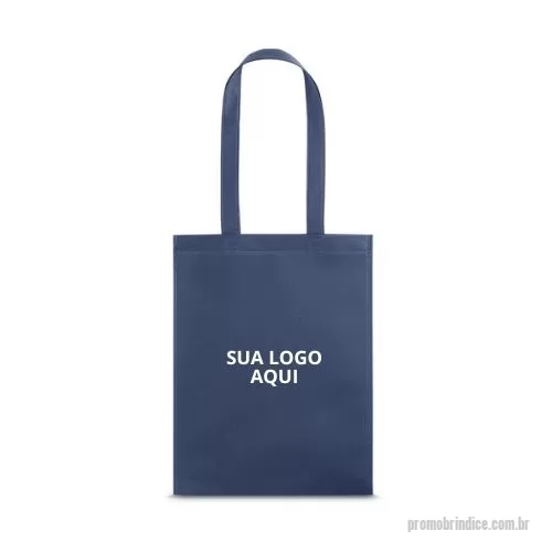 Sacola de TNT personalizada - Promova sua marca de forma sustentável e prática com a Sacola em non-woven (80 g/m²)! Ideal para brindes corporativos personalizados, esta sacola resistente e reutilizável é perfeita para transportar documentos, produtos ou compras. Com alças de 55 cm e dimensões de 270 x 350 mm, ela oferece espaço e conforto para o uso diário. Disponível em diversas cores, a sacola em non-woven é uma excelente escolha para transmitir responsabilidade ambiental e cuidado com o cliente. Surpreenda seus clientes e colaboradores com um brinde funcional e ecológico!