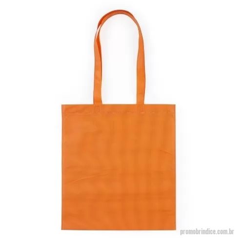 Sacola de TNT personalizada - Sacola colorida com alça em material TNT, possui símbolo ecológico/reciclável na costura da alça.  Altura: 41,2 cm Largura: 37,2 cm Medidas aproximadas para gravação: (CxL): 37,8 cm x 35,8 cm Tamanho: (CxL): Alça 68 cm de ponta a ponta
