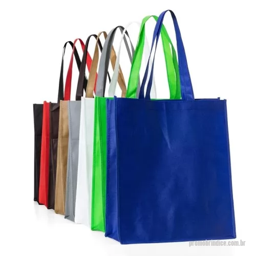 Sacola de TNT personalizada - Sacola ecológica com bolso frontal externo e fundo amplo, contém alças para transporte.