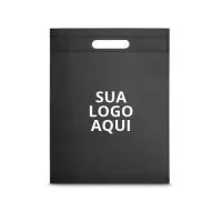A sacola confeccionada em TNT de 80 g/m² é resistente, prática e sustentável, ideal para ações promocionais e eventos corporativos. Seu acabamento termo-selado garante maior durabilidade e reforço nas costuras, proporcionando segurança no transporte de brindes, materiais e produtos. Com design versátil e personalizável, é uma excelente opção de brinde ecológico que valoriza a marca e transmite responsabilidade ambiental. Compacta e leve, pode ser utilizada em feiras, congressos, lojas e campanhas promocionais.