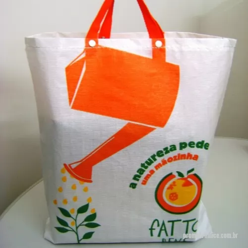 Sacola ecológica personalizada - Sacola ecológica Personalizada 34 com sua logomarca. 20 anos ajudando a cotar Brindes Promocionais com várias empresas num único clique. Sacola ecológica em ráfia Nacional , impressão em flexografia até 3 coresSacola ecológica em ráfia Nacional , impressão em flexografia até 3 coresSacola ecológica Personalizada, 66642, Wbrindes. Clique e Cote no Portal PromoBríndice!