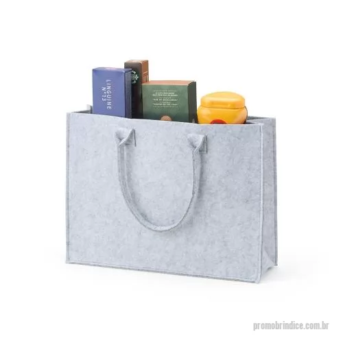Sacola personalizada - Sacola feita de feltro, trazendo o conforto ideal para acomodar cada um dos seus itens, com um ótimo espaço interno e alças para transporte costuradas internamente.