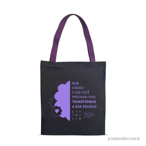 Sacola personalizada - Sacola Ecobag é o brinde corporativo ideal para ações promocionais, eventos e campanhas de marketing. Fabricada em brim colorido 230g, possui alça de algodão trançada de 3x60 cm e tamanho de 34x40 cm. Um item funcional e versátil para fortalecer sua marca com estilo em qualquer ocasião.