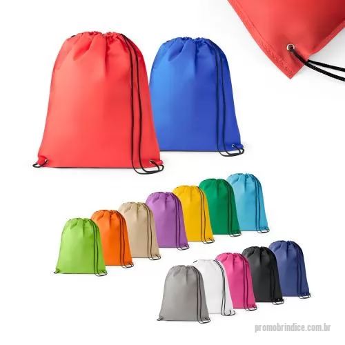 Sacola personalizada - Sacola Personalizada 22901 com sua logomarca. 20 anos ajudando a cotar Brindes Promocionais com várias empresas num único clique. Sacola tipo mochila em non-woven (80 g/m²) termo-selado com ilhós de metal e cordão 4/1 preto. 330 x 400 mmSacola tipo mochila em non-woven (80 g/m²) termo-selado com ilhós de metal e cordão 4/1 preto. 330 x 400 mmSacola Personalizada, 179300, Lara Brindes. Clique e Cote no Portal PromoBríndice!