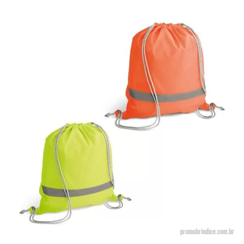 Sacola personalizada - Sacola Personalizada 92835 com sua logomarca. 20 anos ajudando a cotar Brindes Promocionais com várias empresas num único clique. Sacola tipo mochila em 210D, com elementos refletores e alças. Produto promocional. 350 x 400 mmSacola tipo mochila em 210D, com elementos refletores e alças. Produto promocional. 350 x 400 mmSacola Personalizada, 179437, Lara Brindes. Clique e Cote no Portal PromoBríndice!