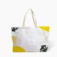 Sacola personalizada. Todos nossos produtos são de fabricação própria podendo ser alterado, medidas, materiais, cores e detalhes do produto. Tambem personalizamos o item como preferir, trabalhamos com diversos métodos de gravação, proporcionando uma linda apresentação do produto. Faça já seu orçamento e receba um atendimento premium.