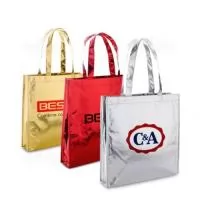 Sacola personalizada. Todos nossos produtos são de fabricação própria podendo ser alterado, medidas, materiais, cores e detalhes do produto. Tambem personalizamos o item como preferir, trabalhamos com diversos métodos de gravação, proporcionando uma linda apresentação do produto. Faça já seu orçamento e receba um atendimento premium.
