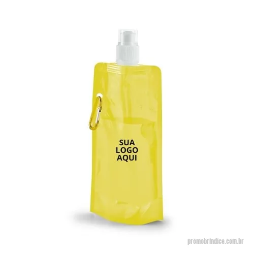 Squeeze dobrável personalizado - O Squeeze Dobrável em PE é prático, leve e funcional, ideal para acompanhar você em atividades físicas, passeios ou viagens. Com capacidade de até 460 mL, possui acabamento translúcido e bico de sistema push-pull, garantindo facilidade no uso. O mosquetão integrado permite transporte seguro e conveniente, podendo ser preso em mochilas ou bolsas. Além disso, o produto conta com Certificação EU Food Grade, assegurando qualidade e segurança alimentar. Compacto e sustentável, é uma excelente opção para brindes corporativos, ações promocionais ou uso pessoal.