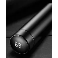 Garrafa Termica Inox Personalizada, Com design moderno e elegante a garrafa térmica inox personalizado possui dupla camada que mantém a temperatura da bebida, conta ainda com sensor digital e capacidade de 450 ml. Brinde perfeito para presentar clien