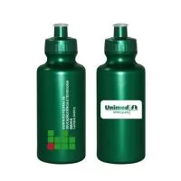 Squeeze de PE resistente e flexível, tampa rosqueável em PP e bico em PVC cristal. Acabamento e vedação impecável. Capacidade de 550 mL