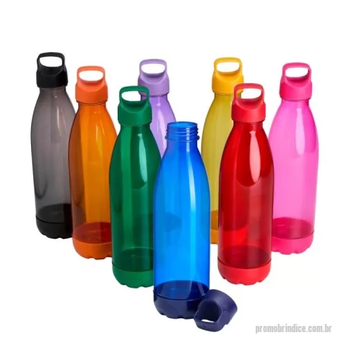 Squeeze plástico personalizado - Squeeze feita em PVC com capacidade máxima de 680ml e tampa rosqueável em plástico ABS com alça fixa. Conta com fundo removível, que ajuda a evitar o contato com superfícies sujas.