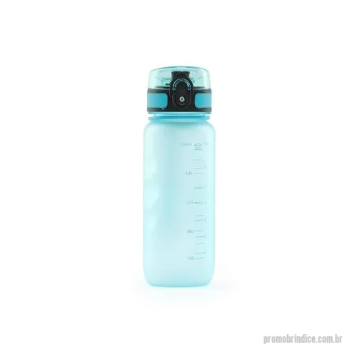 Squeeze plástico personalizado - Um squeeze plástico versátil e seguro. Com capacidade máxima de 550ml, apresenta ranhuras texturizadas nas laterais que proporcionam uma pegada mais ergonômica durante o uso. Sua tampa rosqueável conta com uma proteção para o bocal, botão de acioname