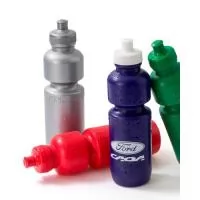Squeeze de plástico personalizado para brindes com capacidade de 750 ml e frasco sobrado em cores variadas. Com ótimo custo esse squeeze associa a sua marca a eventos que estimulam a pratica de atividade física