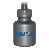 Squeeze de PE resistente e flexível, tampa rosqueável em PP e bico em PVC cristal. Acabamento e vedação impecável. Capacidade de 300 mL