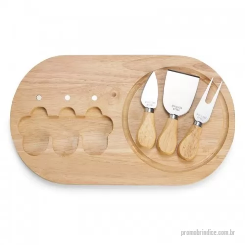 Tábua para frios queijos personalizada - Kit queijo 4 peças, contém: tábua de bambu com canaleta, faca com ponta, garfo e espátula. Tábua com imã para encaixe e fixação dos utensílios.