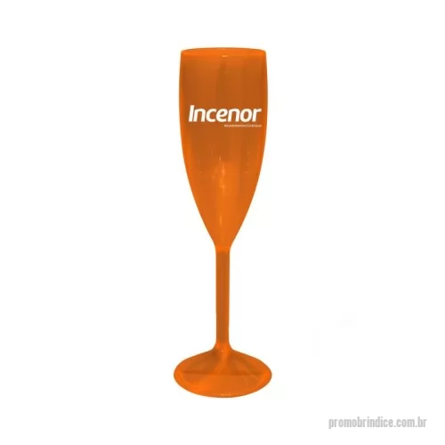 Taça personalizada - Taça VIP 180ml fabricada em Plástico Premium (PS) de alta resistência (não é feita de vidro), com parede reforçada de 2mm de espessura  e acabamento impecável. Com designer elegante e sofisticado.