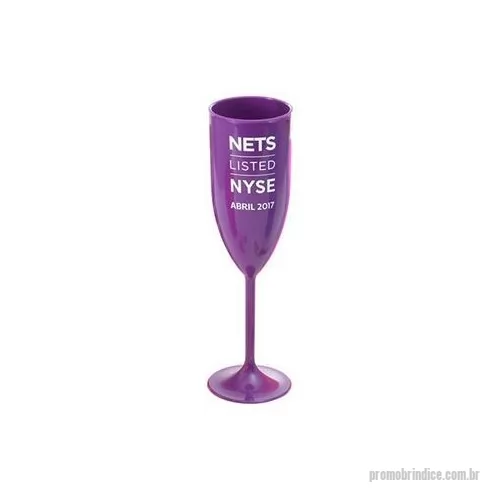 Taça personalizada - Taça de champanhe personalizada | Fantastic Brindes Capacidade: 160 ml Material: Plástico PS Cristal Medidas: 5,7 de largura boca , 6 cm de largura base e 20,5 de altura. Peso: 43 gramas Opção para personalização em serigrafia