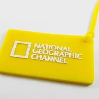 Tag Emborrachado, para mala ou mochila, ideal para viagem. Gravação em alto relevo, ou cromia, com a logo do cliente, podendo ser desenvolvido formato específico.