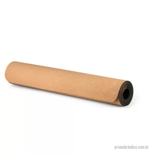 tapete de yoga personalizado - tapete de yoga Personalizado 98138 com sua logomarca. 20 anos ajudando a cotar Brindes Promocionais com várias empresas num único clique. Tapete de exercício para yoga em cortiça e TPE com espessura até 3,7 mm. Inclusa alça que pode ser usada para transporte ou para utilizar no exercício físico. Fornecido com invólucro de papel ilustrativo com exercícios que pode realizar com o tapete. A cor e o resultado da impressão nos materiais naturais pode variar entre produtos. Fechado: Ø100 x 610 mm | Aberto: 1830 x 610 x 3,7 mmTapete de exercício para yoga em cortiça e TPE com espessura até 3,7 mm. Inclusa alça que pode ser usada para transporte ou para utilizar no exercício físico. Fornecido com invólucro de papel ilustrativo com exercícios que pode realizar com o tapete. A cor e o resultado da impressão nos materiais naturais pode variar entre produtos. Fechado: Ø100 x 610 mm | Aberto: 1830 x 610 x 3,7 mmtapete de yoga Personalizado, 179243, Bets Brindes. Clique e Cote no Portal PromoBríndice!