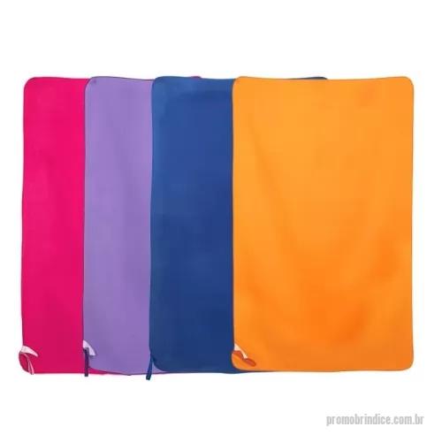 Toalha de banho personalizada - Com alta capacidade de absorção, nossa toalha de microfibra é perfeita para quem busca uma secagem rápida e eficiente. Feita em poliéster, é incrivelmente macia e não precisa de esforço para absorver a umidade. Além disso, tem um tamanho ideal para o dia a dia e, por ser leve e compacta, cabe facilmente na bolsa ou na mala. Conta ainda com um prático elástico de alça, que pode ser usado para as mãos ou para deixá-la ainda menor. Uma toalha prática e versátil para acompanhar em viagens, esportes e muito mais!