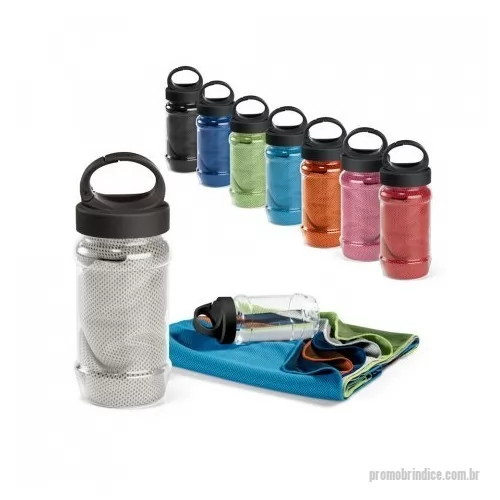 Toalhas Esportiva personalizadas - Kit toalha e garrafa. Toalha para esporte em poliamida e poliéster. Toalha refrescante, quando molhada permanece fria durante horas. Se aquecer, basta balançar reativando sua frescura. Reutilizável e lavável à máquina. Garrafa em PP e PET com mosquetão incluso. Capacidade até 440 mL. Caixa branca 94653 vendida opcionalmente. Certificação EU Food Grade.